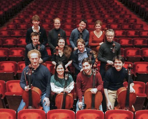 De 12 cellisten van het Koninklijk Concertgebouworkest