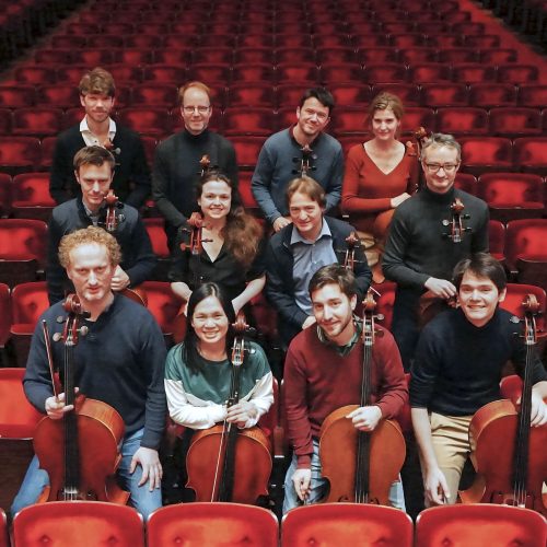 De 12 cellisten van het Koninklijk Concertgebouworkest